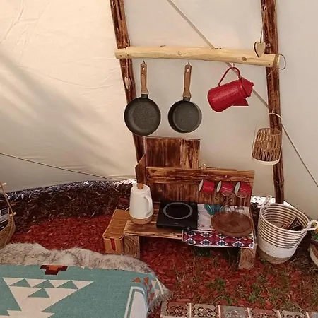 Tee-pee U Honzika * Zbecno