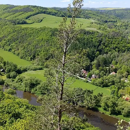 Tee-pee U Honzika * Zbečno