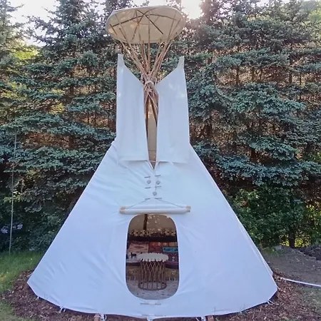 Luksustelt Tee-pee U Honzika Zbecno